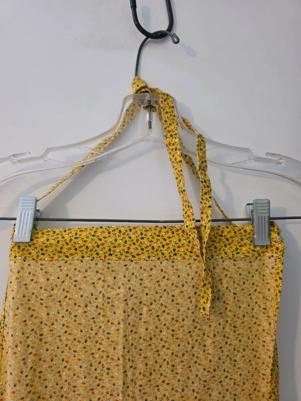 Vintage Handmade Yellow Ditsy Floral Apron – Halter Neck Ties Waist Ties FullBib